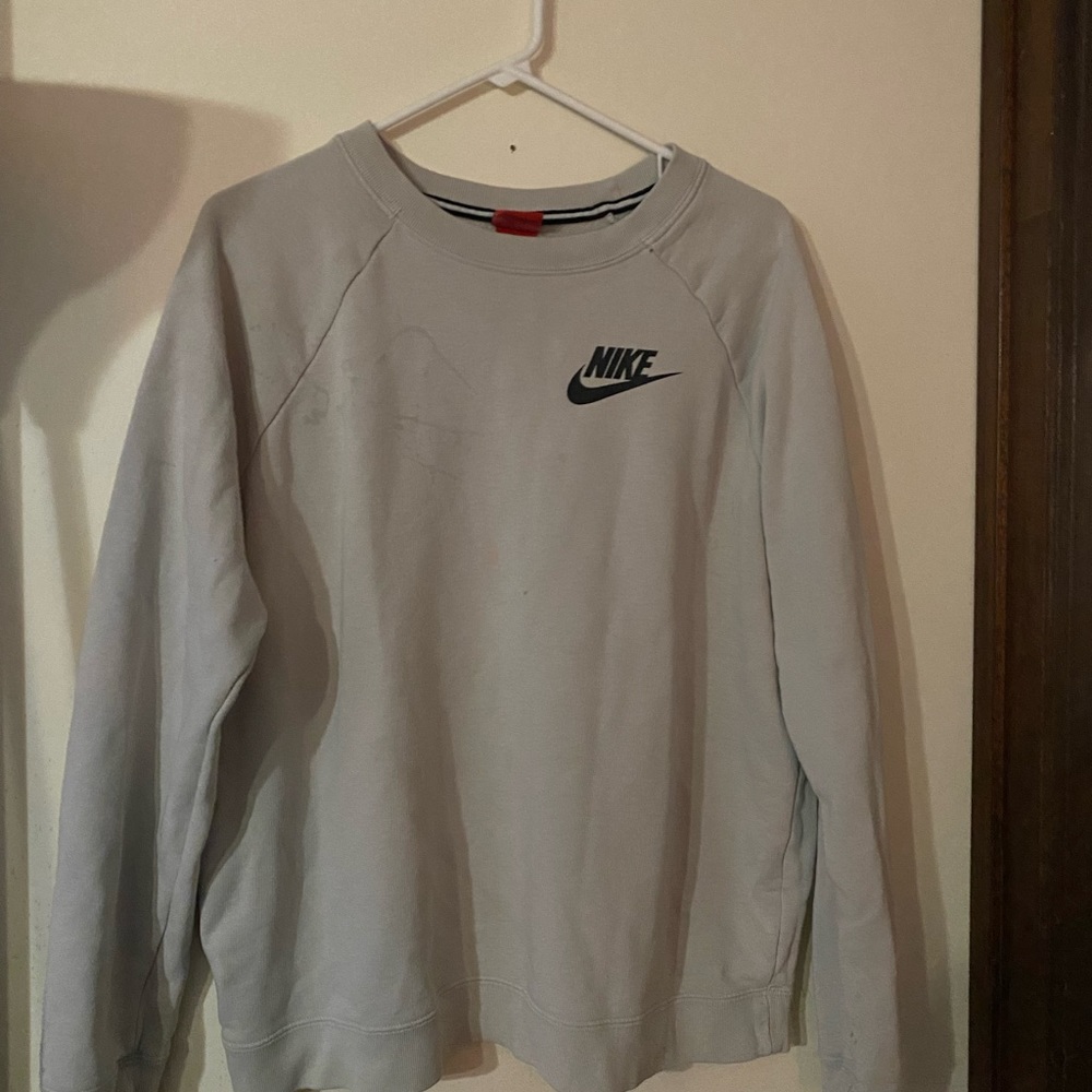 Nikes sweat shirt